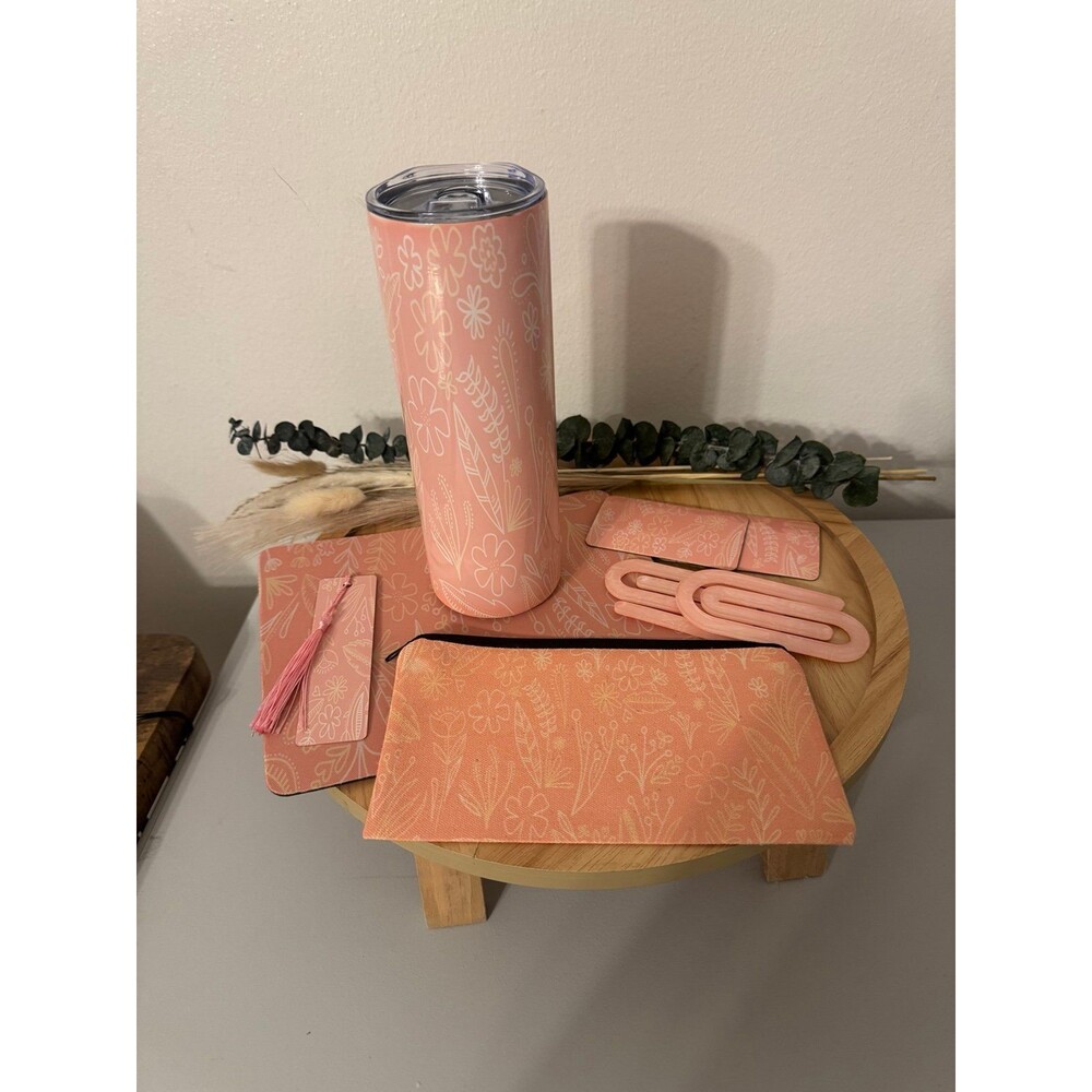 Tumbler with office items